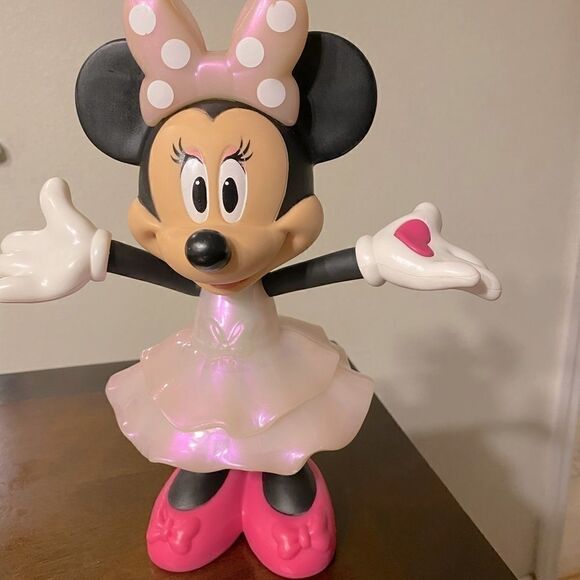 Disney Minnie interactive lights-up many colors - Picture 3 of 9
